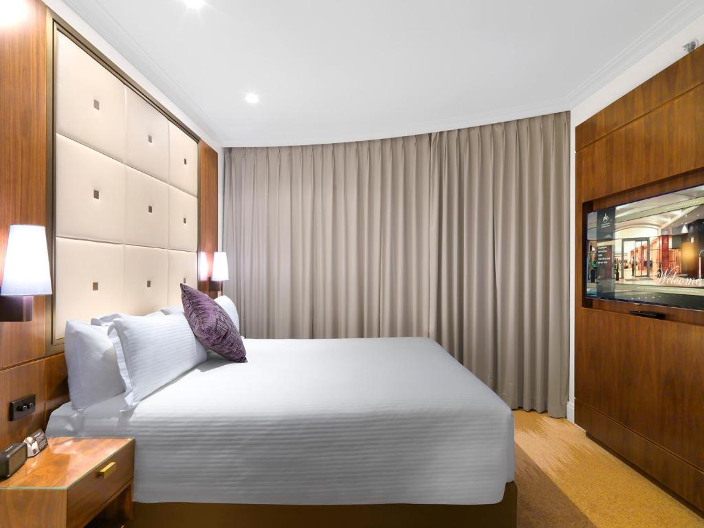 Deluxe Park Suite