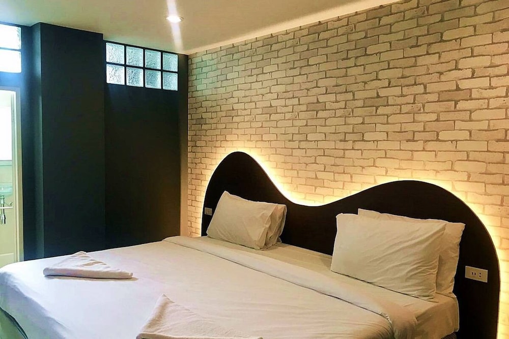 SUPERIOR, DOUBLE BED