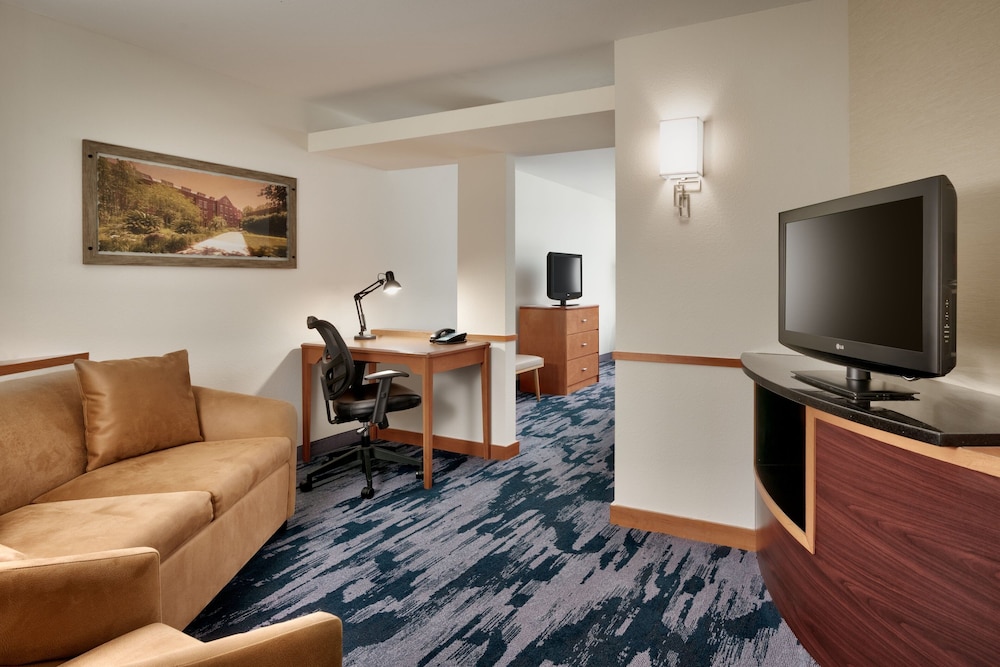 Fairfield Inn Suites Tallahassee Central 13/35