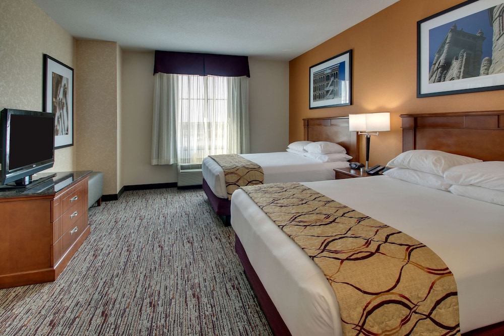 Drury Inn and Suites Findlay 15/50