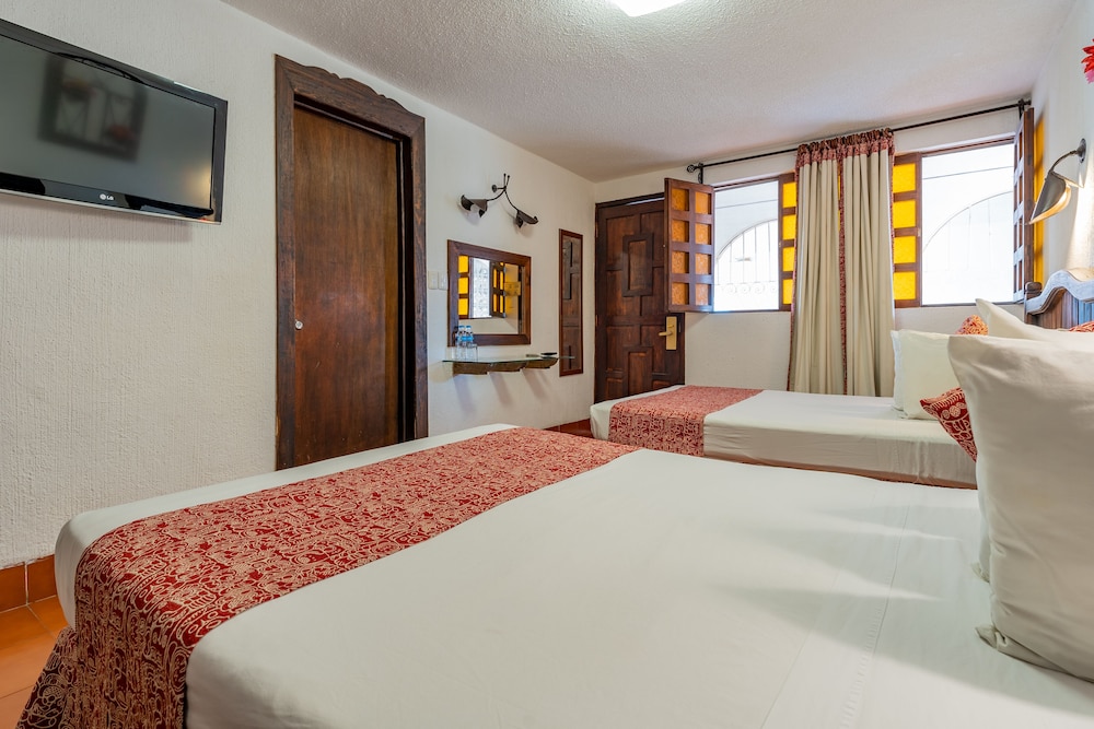 Hotel Maya Yucatan by Cartas a Frida 15/50
