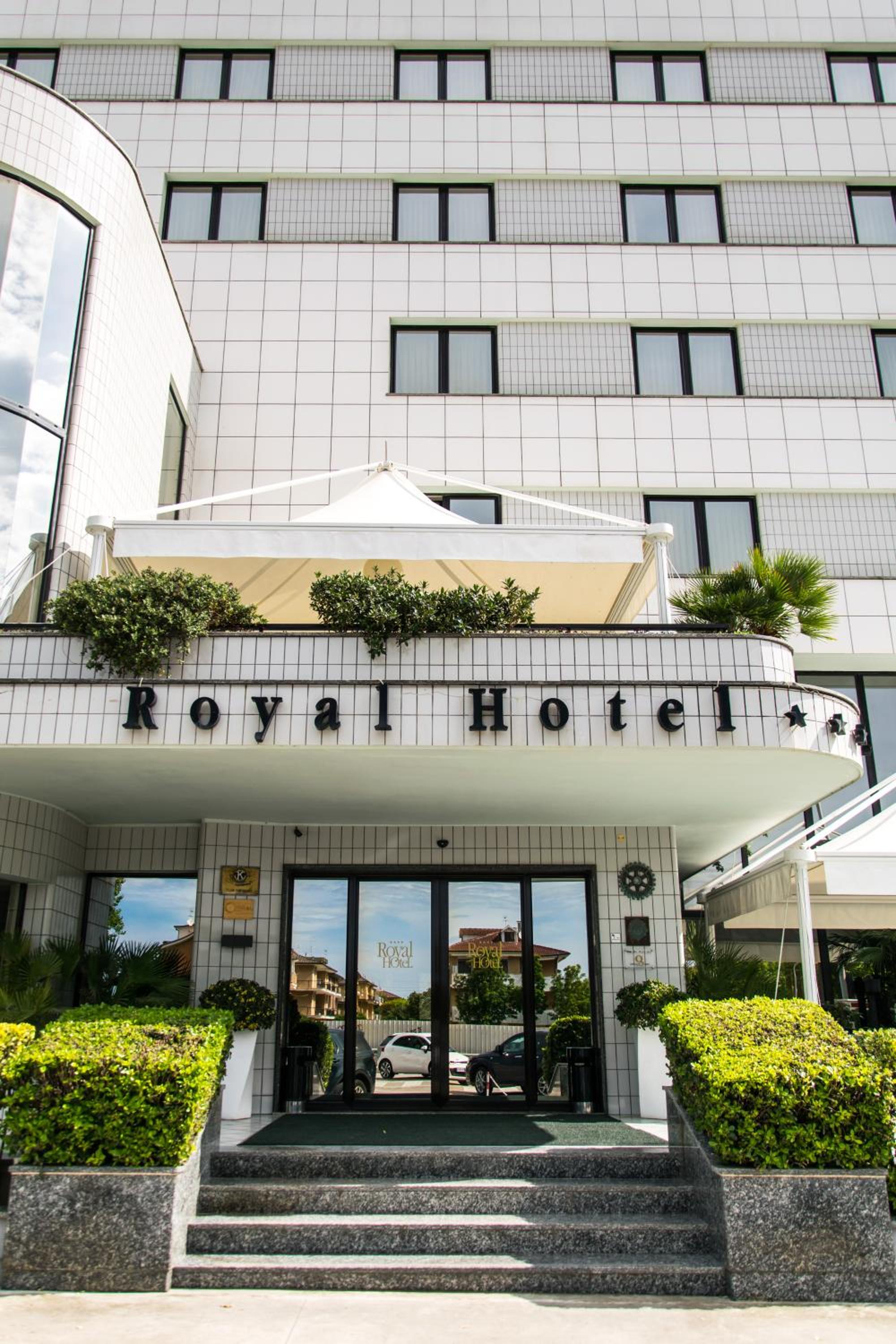 Hotel Royal 4/50