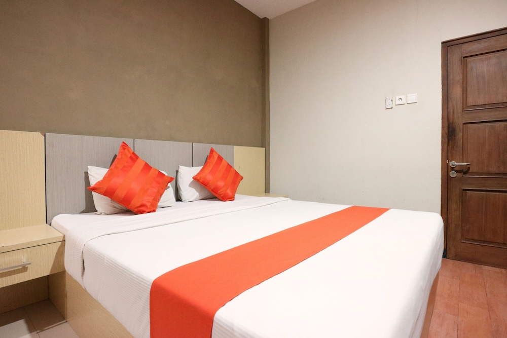 OYO 3726 Tembok Batu Residence 32/68