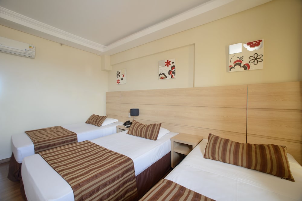 Faro Hotel 11/50