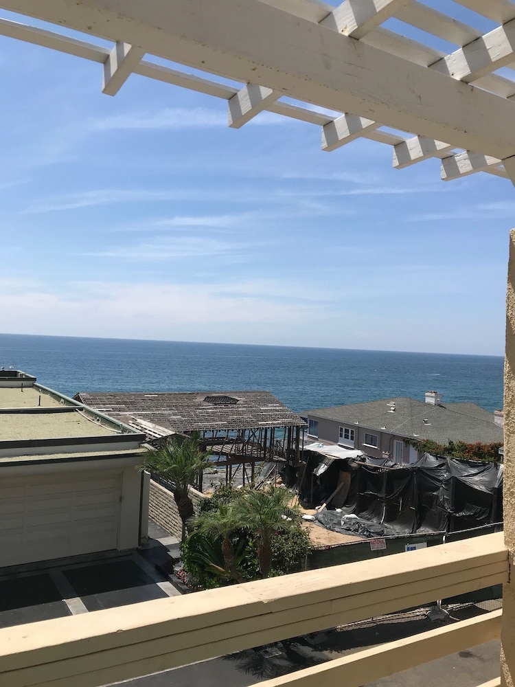 Seaside Laguna Inn & Suites 7/50