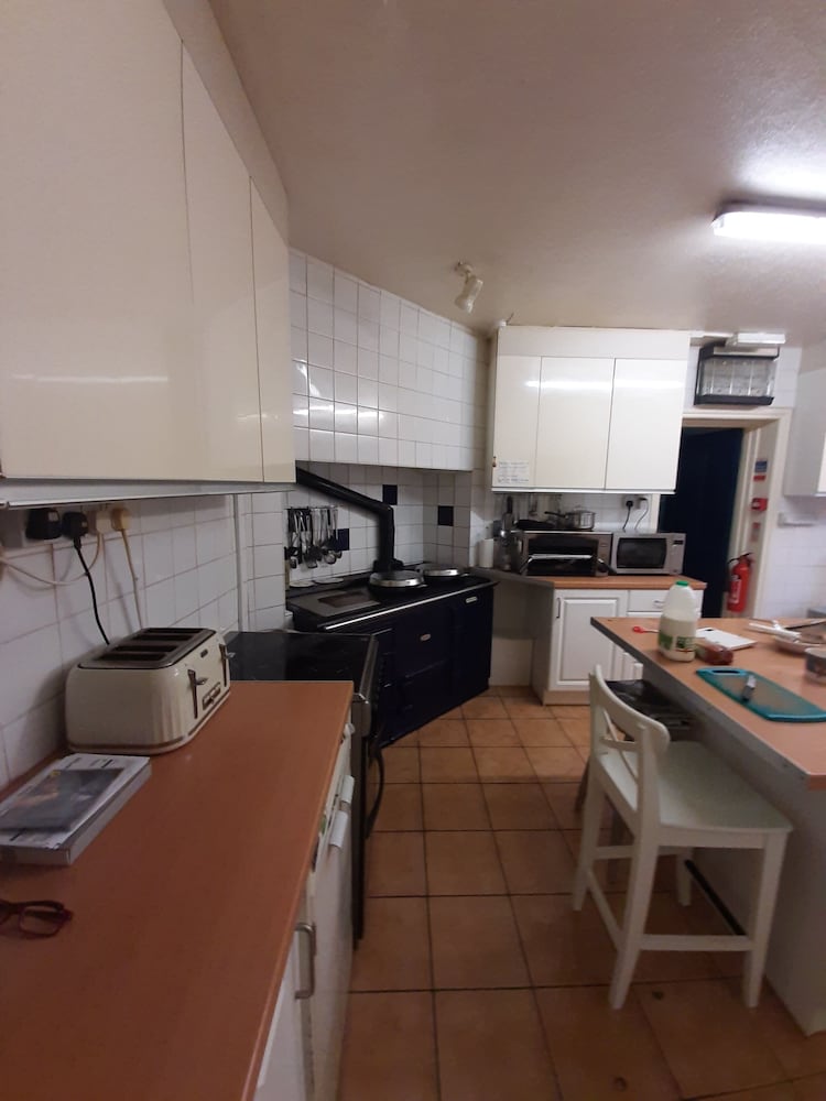 Ingleside Guest House 33/49