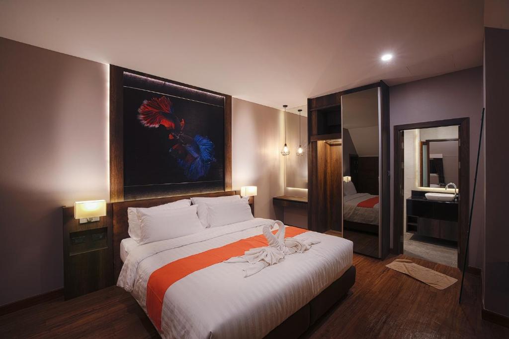 SUPERIOR ROOM