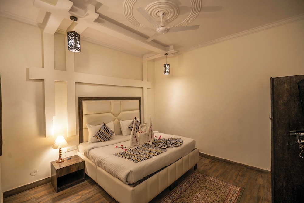 LA PERLE RIVER RESORTS 10/50