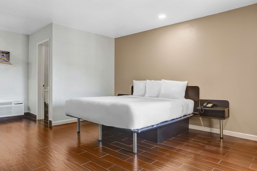 Motel6 Ukiah, CA - North 32/53