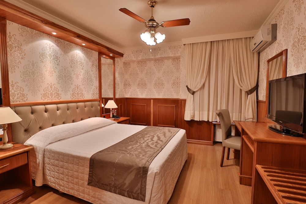 Hotel Serrazul Distributed by Intercity 22/69