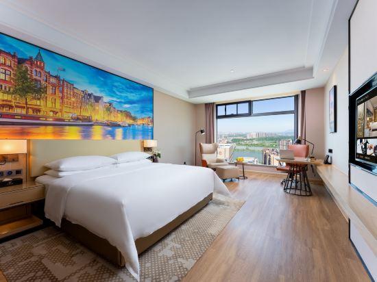 Daye Vienna International Hotel (Huangshi Daye Center High-speed Railway Station) 24/58
