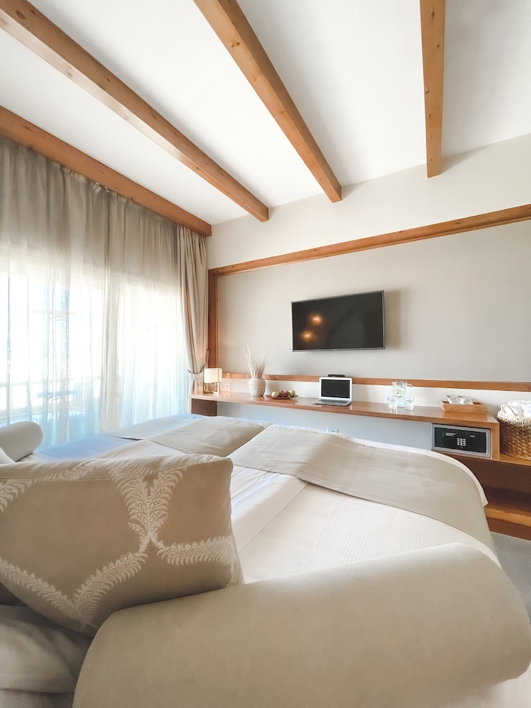 غرفة قياسية بسريرين منفصلين بإطلالة على البحر، The Breakers Diving and Surfing Lodge 2/3