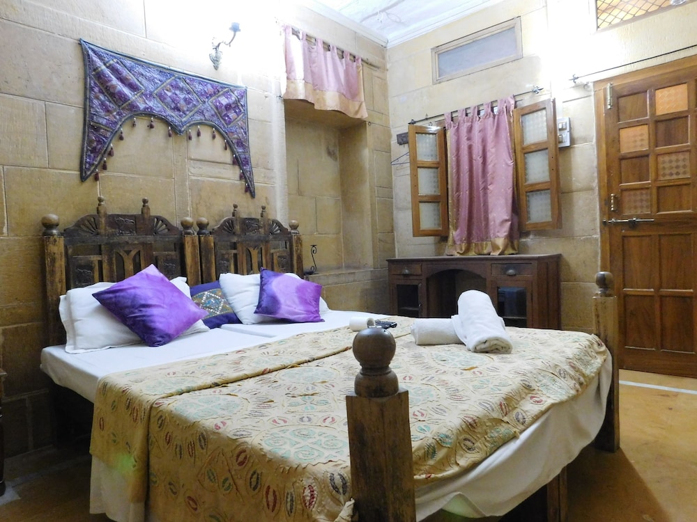 Hotel Shahi Palace 19/63