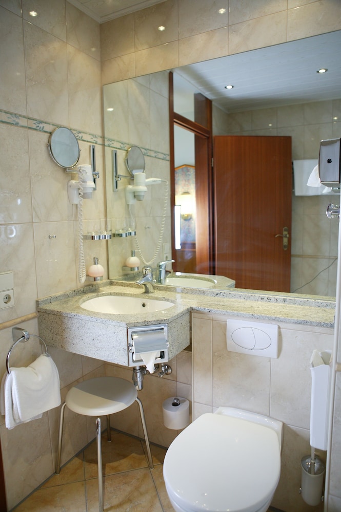 Graf Eberhard Hotel 16/70