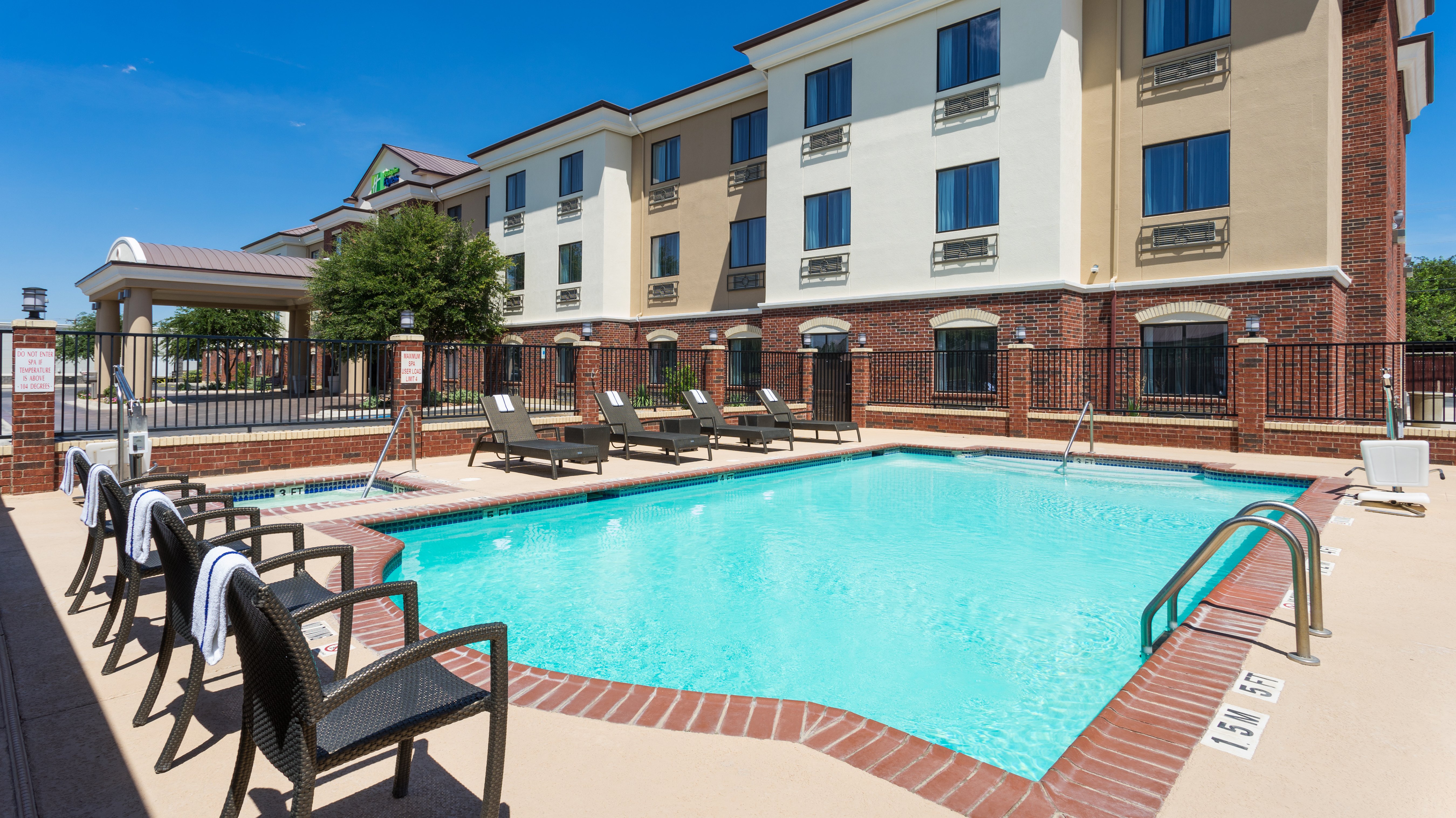 Holiday Inn Express Hotel And Suites Midland Loop 250 67/71