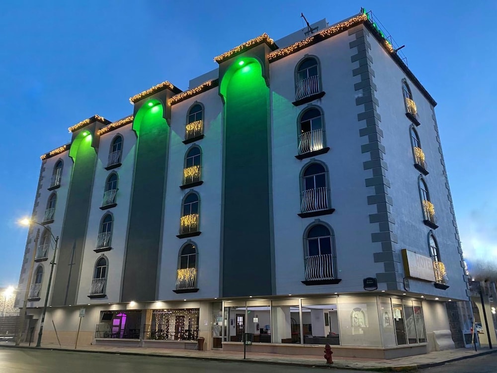 Hotel Santa Fe 3/40