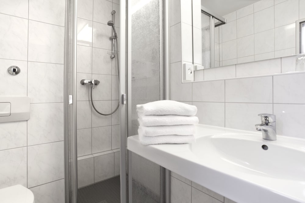 Am Moosfeld Hotel Munich 48/50