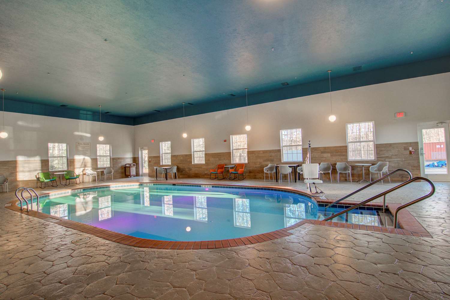 Comfort Suites Newport News Airport VA 20/46