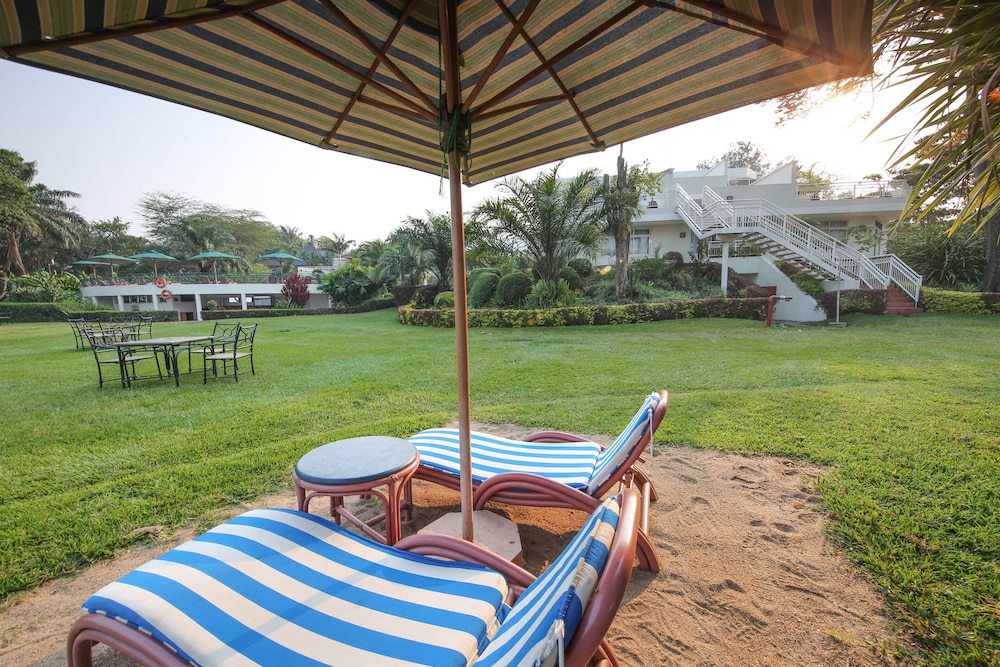 Lake Kivu Serena Hotel 30/60