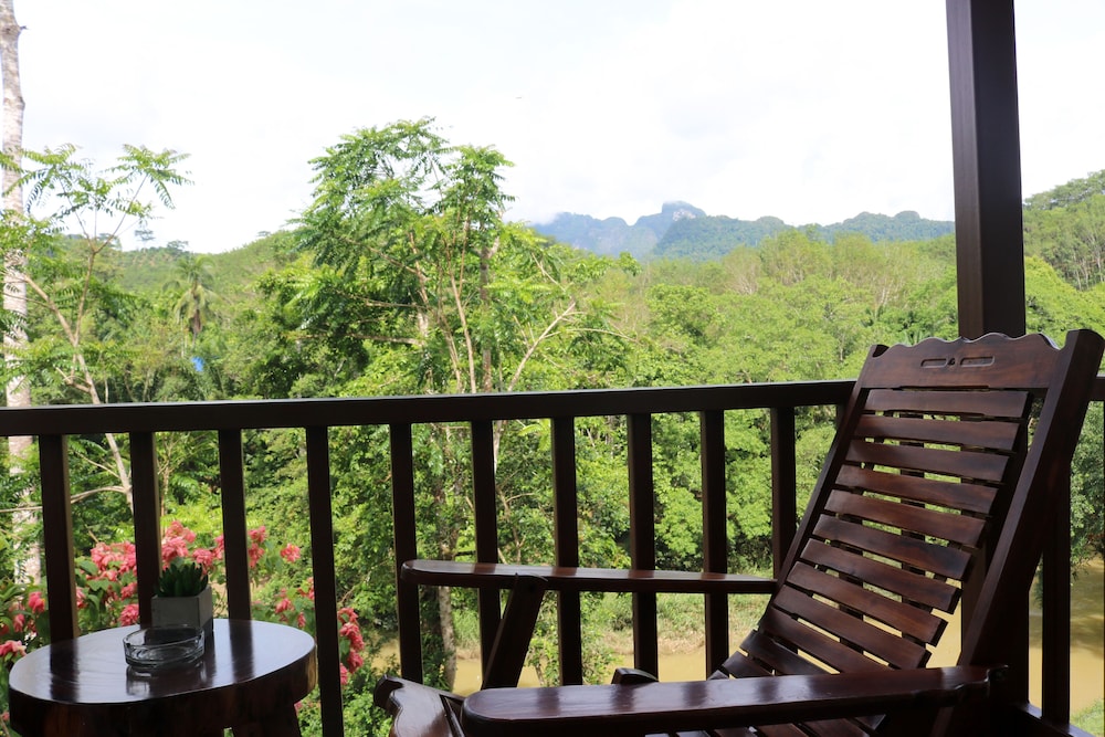 Khaosok River Home Resort 42/46
