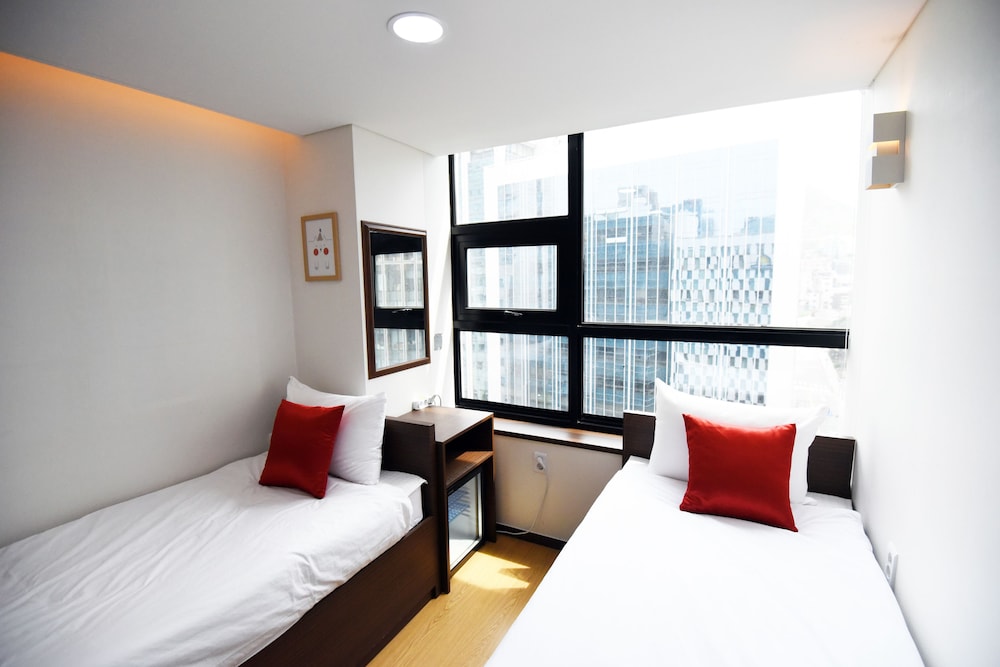 57 Myeongdong Hostel 29/66