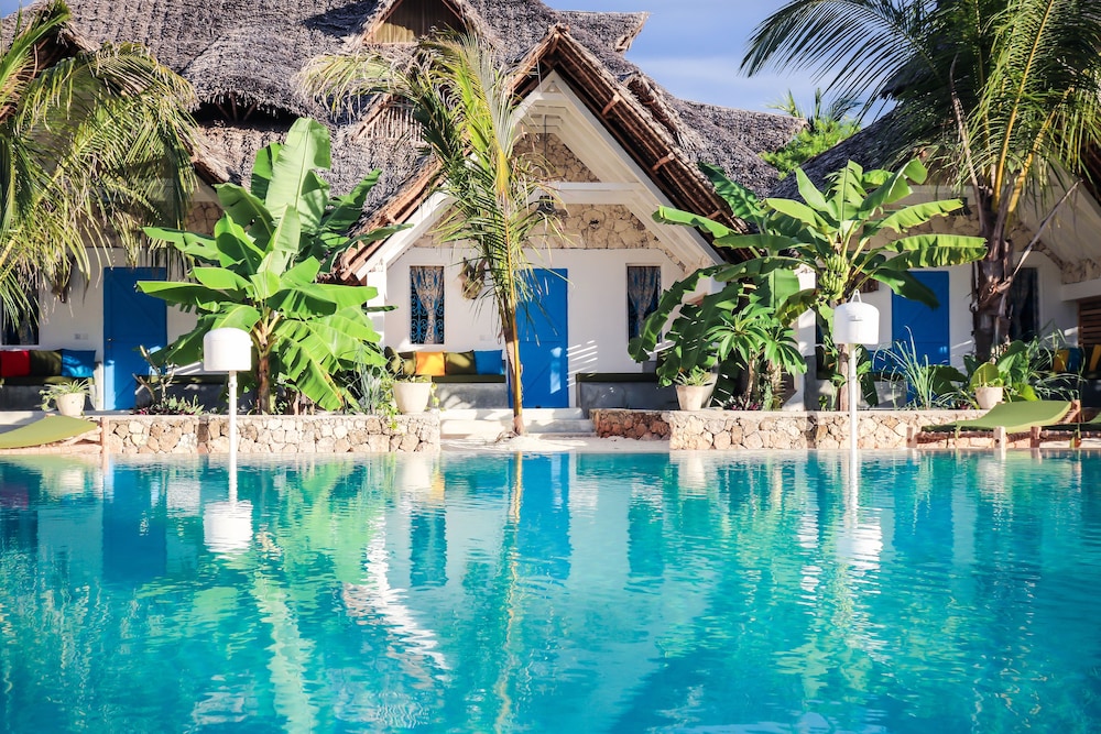 Fun Beach Resort 40/50