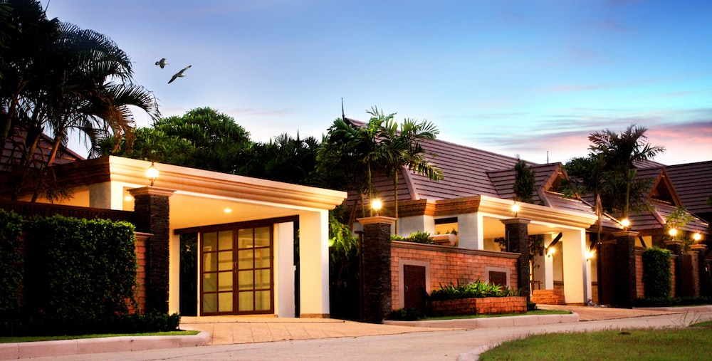 Ozone Villa 4/46