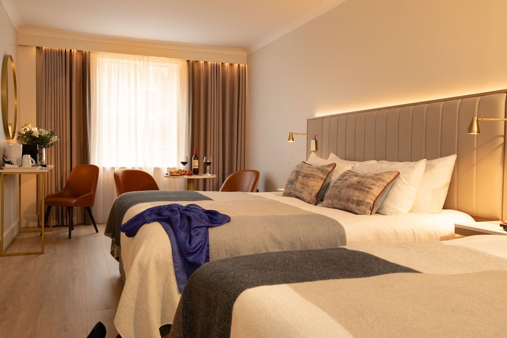 Sligo City Hotel 13/64