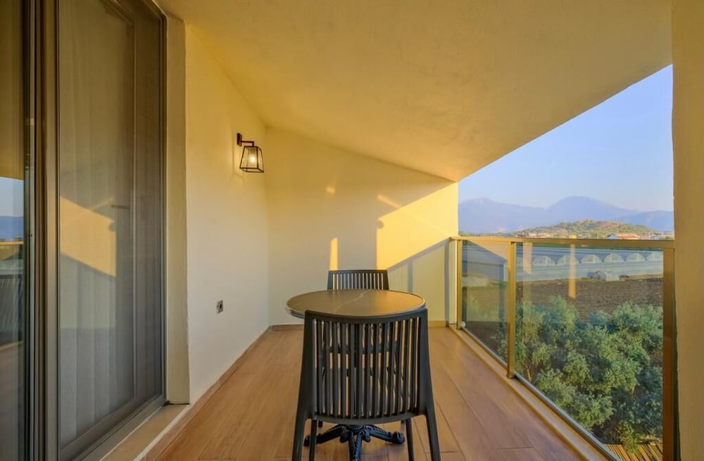 Ciello Suites Hotel 18/24