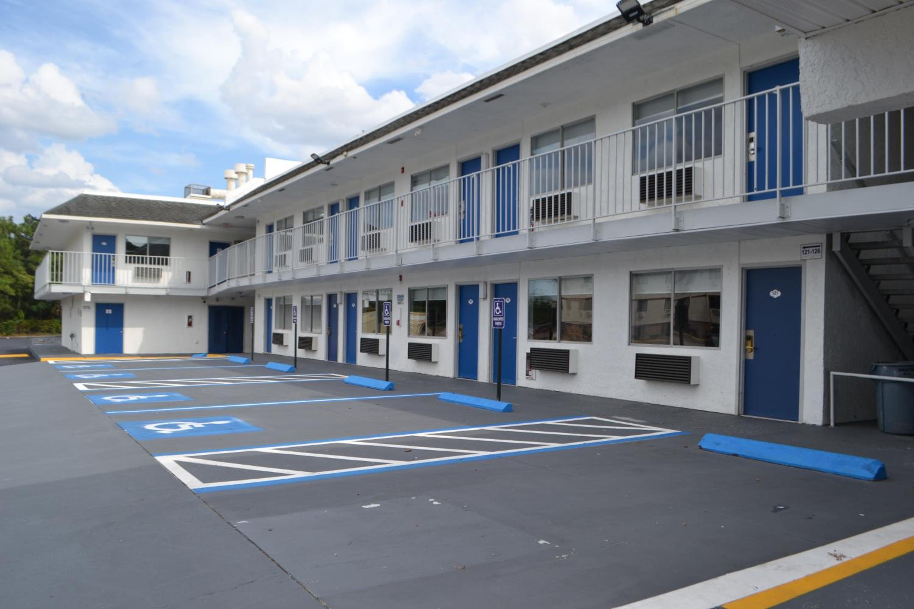 Knights Inn Jacksonville North 25/31