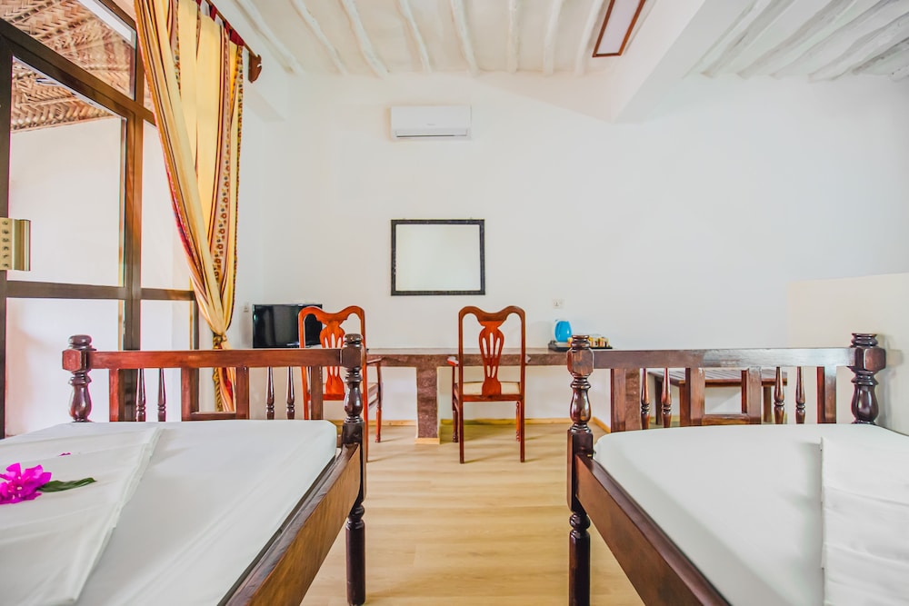 AHG Waridi Beach Resort & Spa 15/47