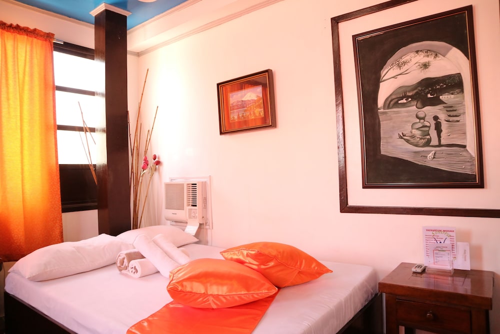 Isla Bonita Beach Resort 24/67