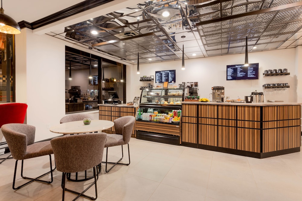 Hotel Retlaw, Trademark Collection by Wyndham 13/42