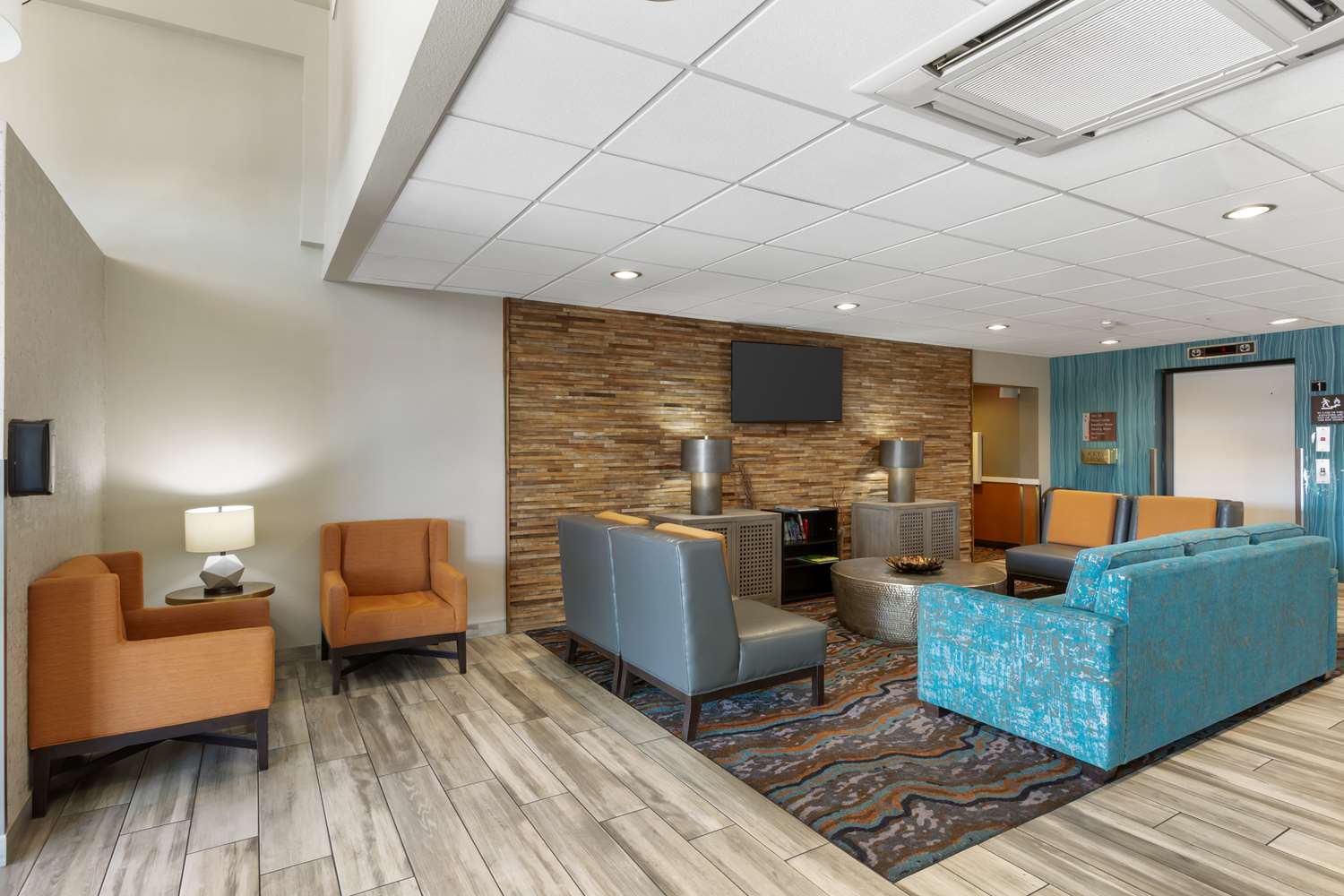 Best Western Plus Sun Canyon 25/43