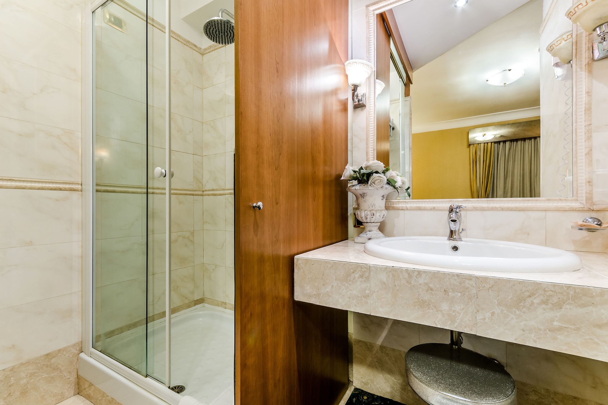 غرفة فاخرة ثلاثية بثلاثة أسرّة، Luxury Rooms H 2000 Roma 3/3