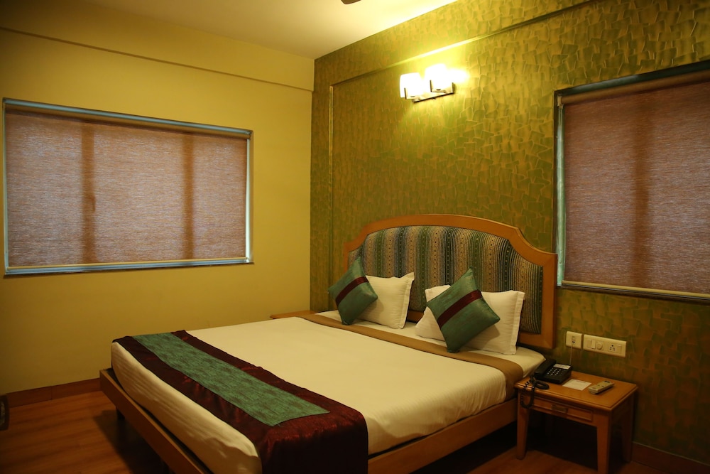 HOTEL SUDESH TOWER 18/37