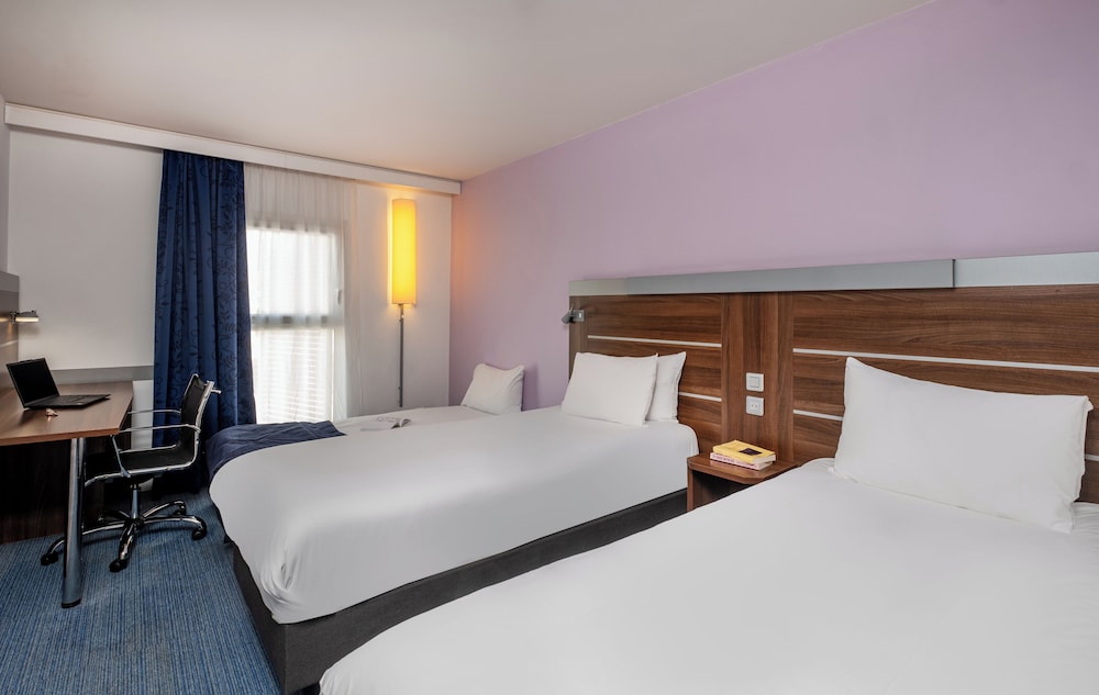 Room, Multiple Beds