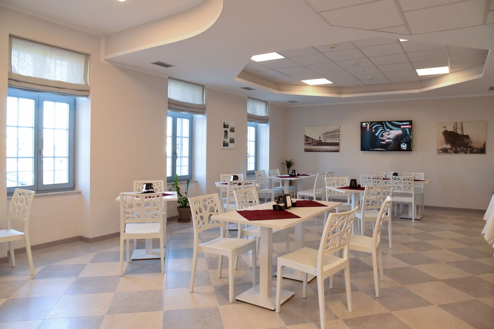 Nuovo Albergo Operai 17/36