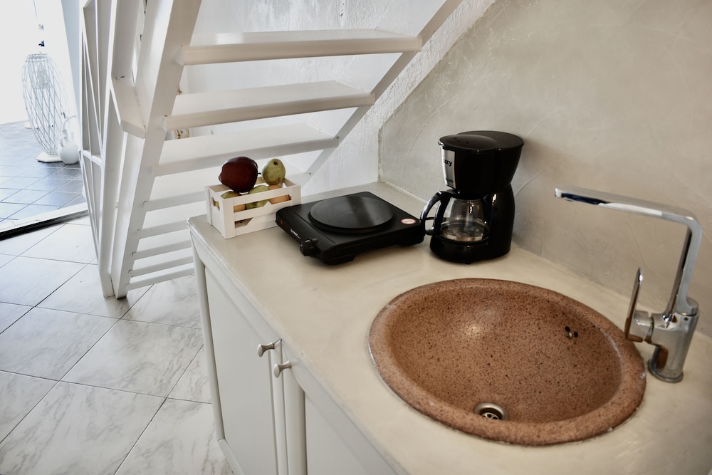 Aeolos Art and Eco Suites - Adults Only 65/109