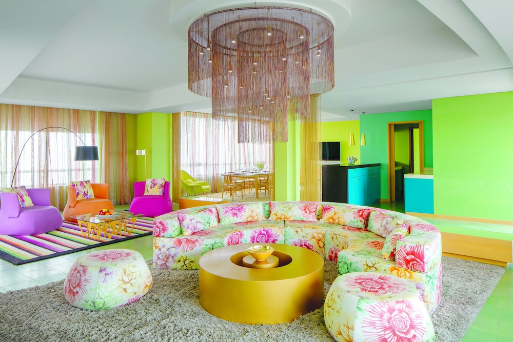 Symphony Style Hotel 43/49