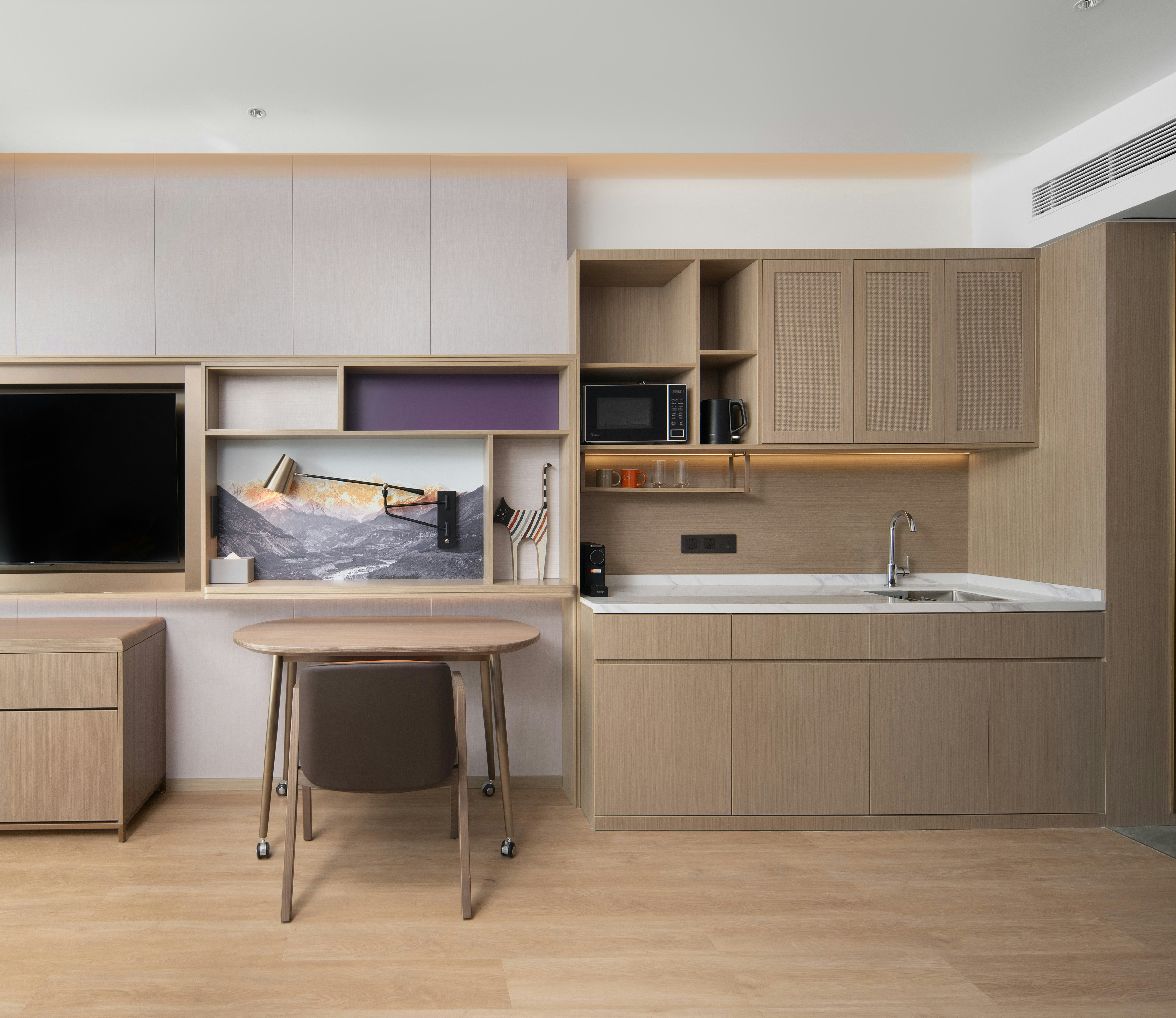 Home2 Suites by Hilton Linzhi Yutuolu 55/61