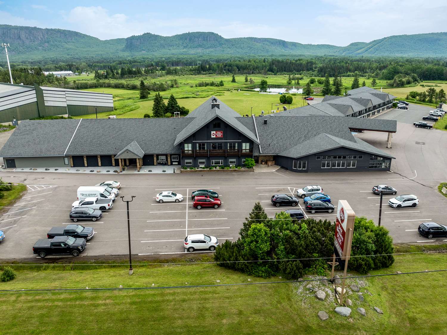 Best Western Plus Norwester Hotel and Conference Centre 27/35