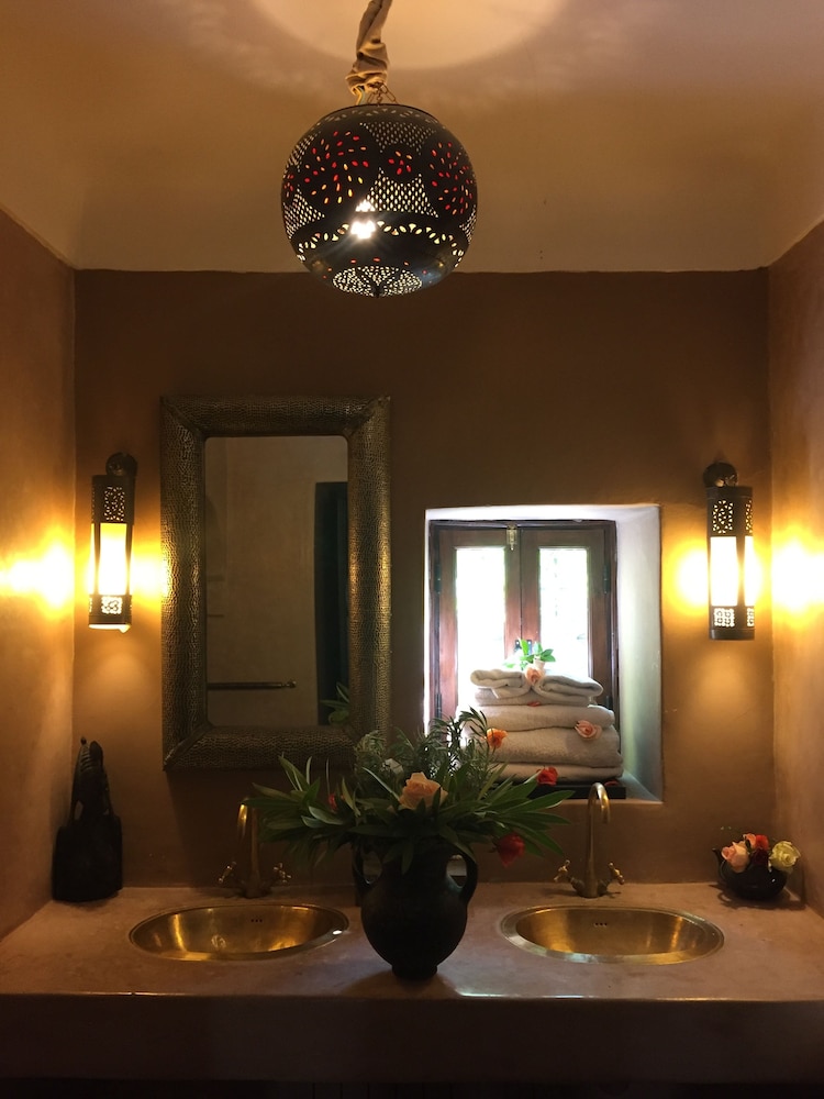 The Capaldi Hotel 27/50
