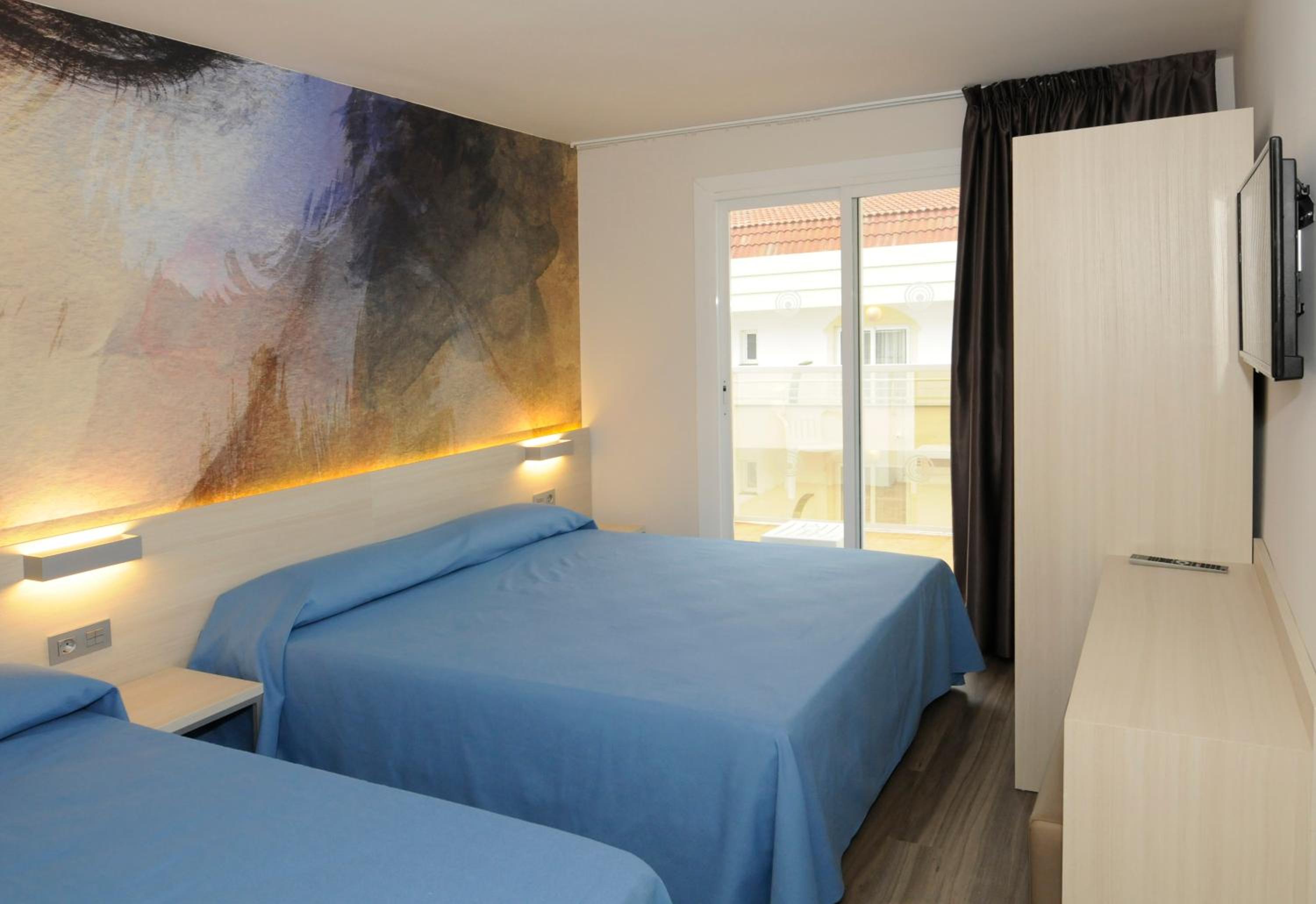 Room, Double or Twin Bed, Private Bathroom