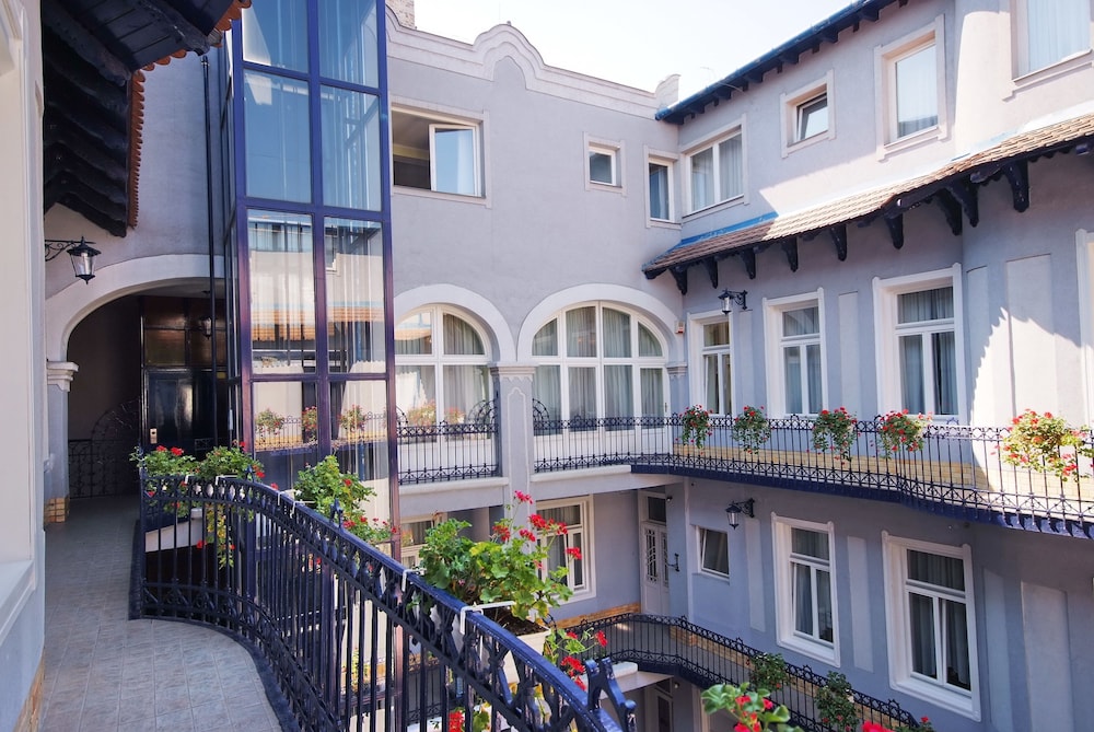 Baross Hotel by Mellow Mood Hotels 3/53