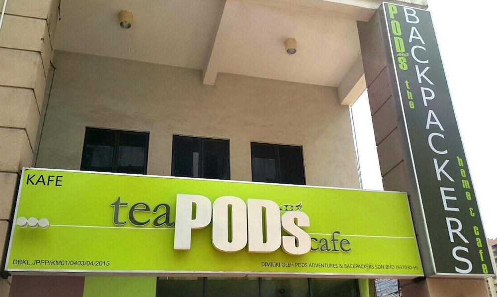 PODs The Backpackers Home & Cafe 3/50