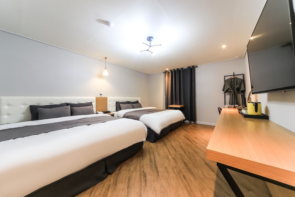 Vip, Twin Beds, 2 King Beds