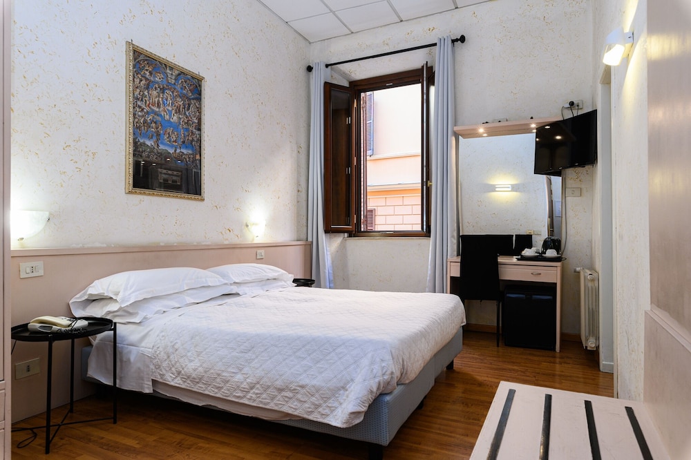 Hotel Julia 23/66