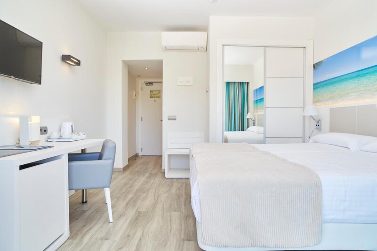 Invisa Hotel Es Pla - Adults Only 28/68