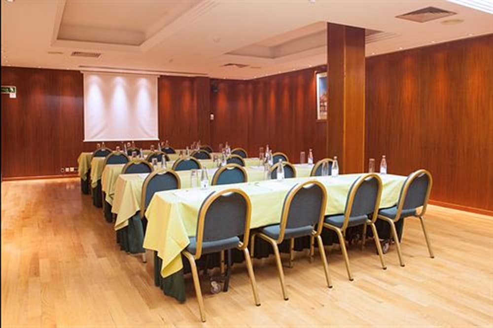 Vilana Hotel 66/70